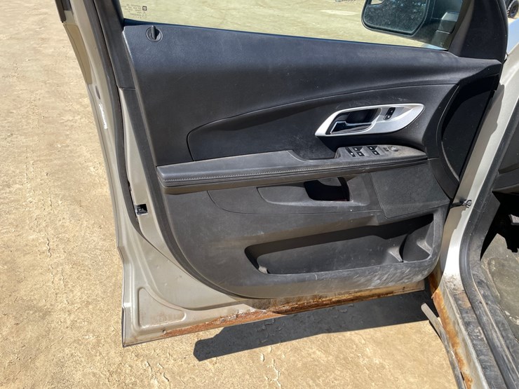 2013-chevrolet-equinox-image-28