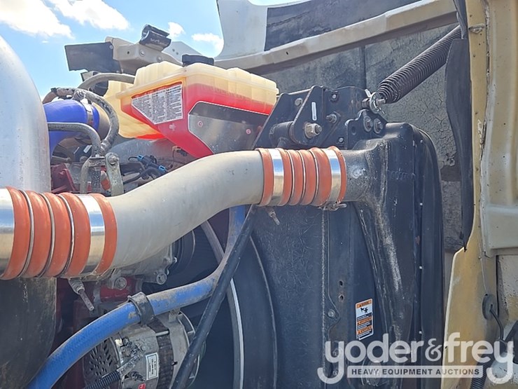 2014-kenworth-t880-image-99