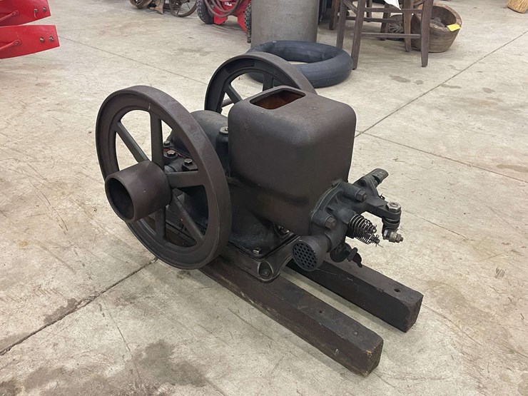 john-deere-11-image-1