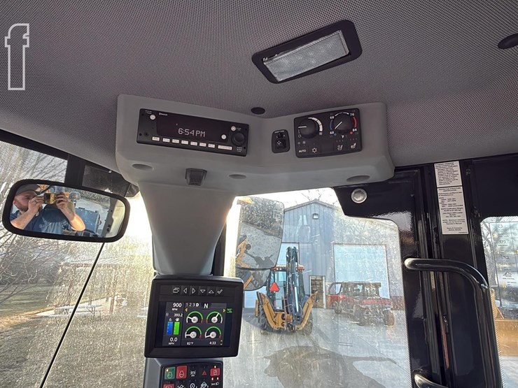 2024-deere-624-p-tier-image-16