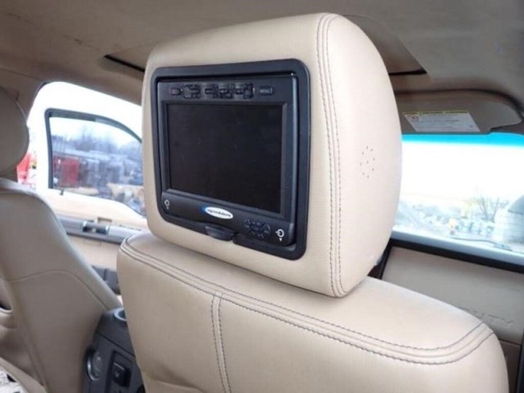 2015-ford-f450-lariat-image-24