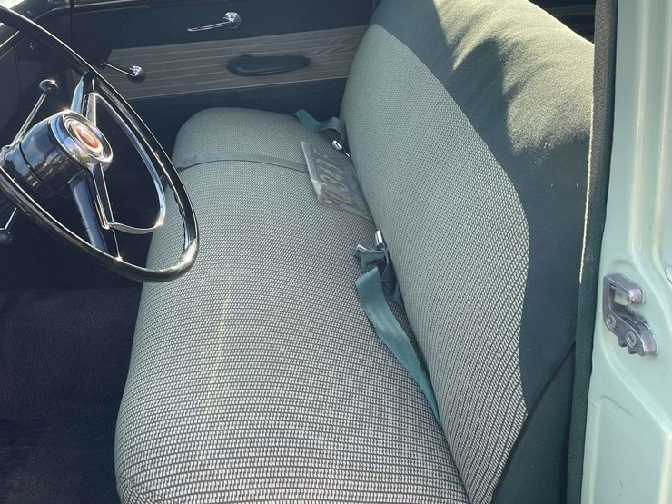 1953-ford-customline-sedan-image-45