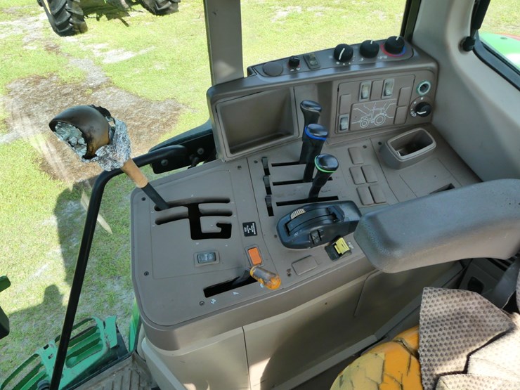 2015-john-deere-6115m-image-12