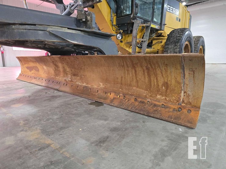 2009-deere-770g-image-9