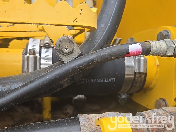 2014-komatsu-d61px-23-image-47