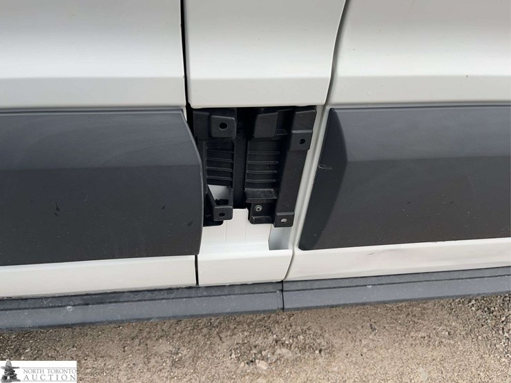 2017-ford-transit-image-18