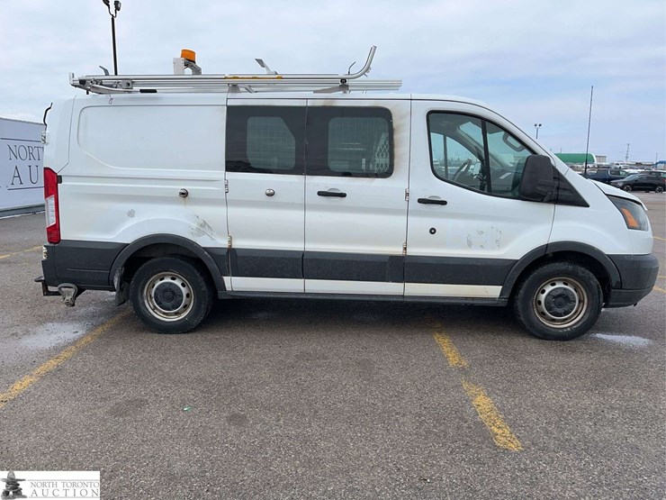 2016-ford-transit-image-4