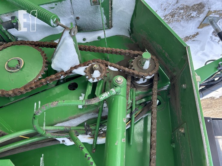 2001-john-deere-567-image-22