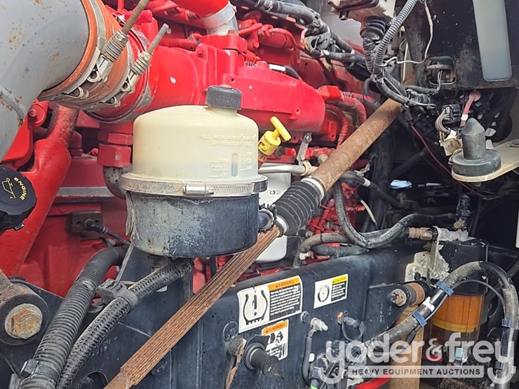 2014-kenworth-t800-image-89