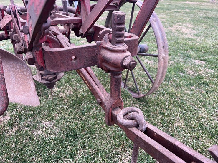 oliver-no.-100-plow-image-8