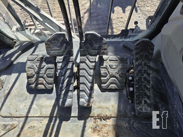 2018-caterpillar-336fl-image-14