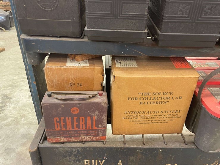 ford-battery-display-rack-image-24