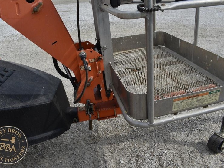 2018-jlg-t350-image-22