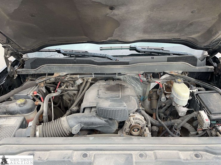 2015-chevrolet-silverado-2500hd-image-10