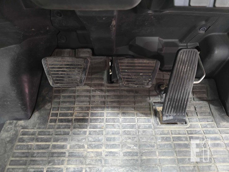 2018-caterpillar-gp25n-image-15