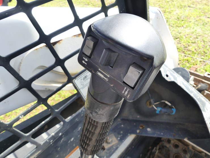 2015-bobcat-t590-image-14