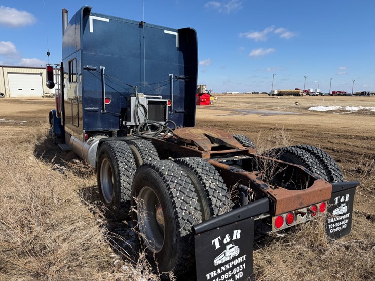 2005-peterbilt-379-image-5