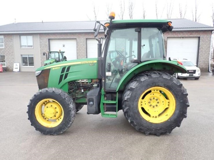 2016-john-deere-5085e-image-8