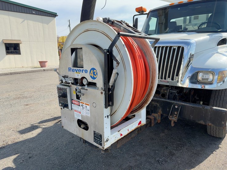 2006-international-7400-image-9