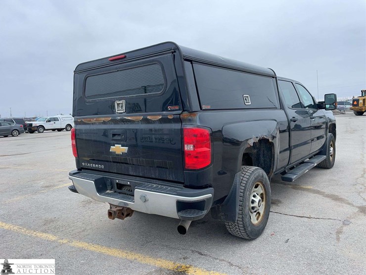 2015-chevrolet-silverado-2500hd-image-5