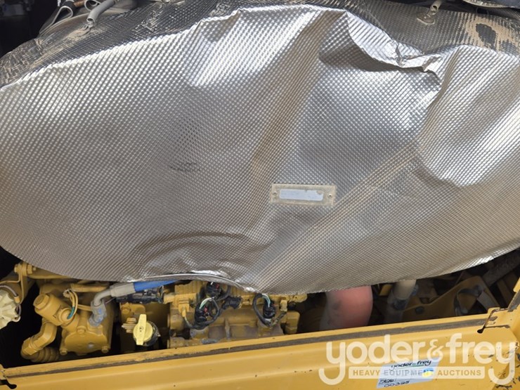 2019-caterpillar-d6-lgp-image-40