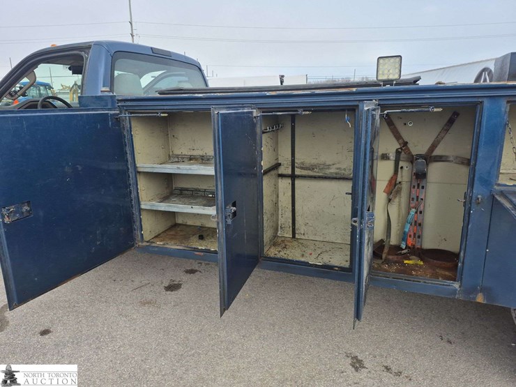 2008-ford-f550-image-34