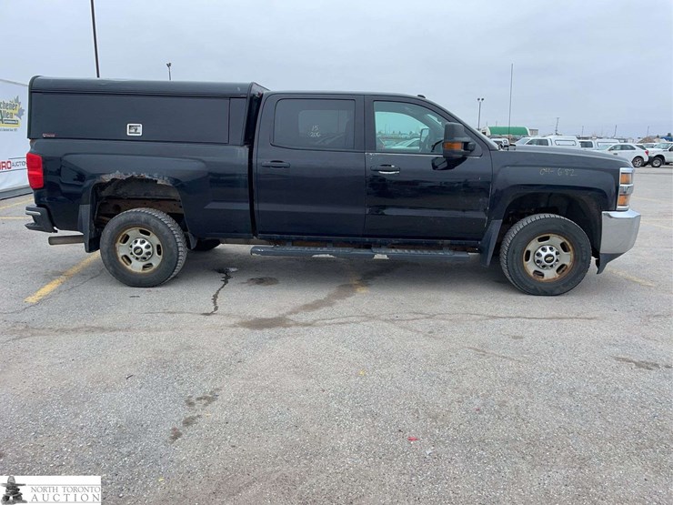 2015-chevrolet-silverado-2500hd-image-4