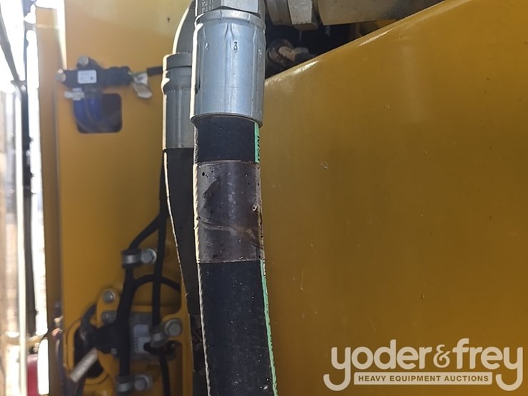 2022-deere-260e-image-52