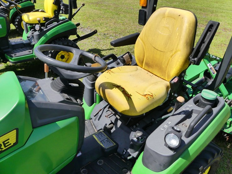 john-deere-1025r-image-10