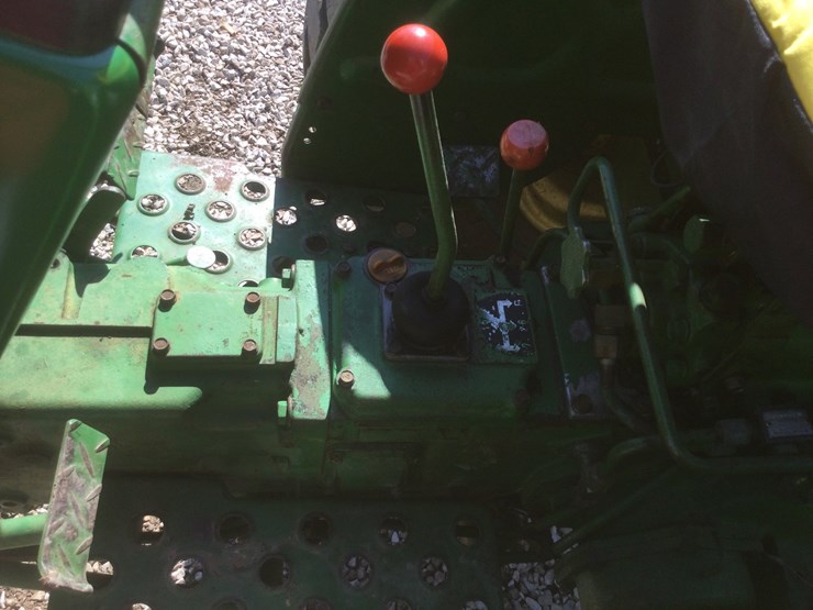 john-deere-850-image-10