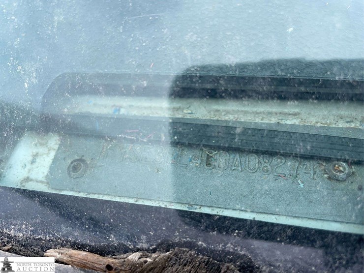 2012-ford-cargo-image-17