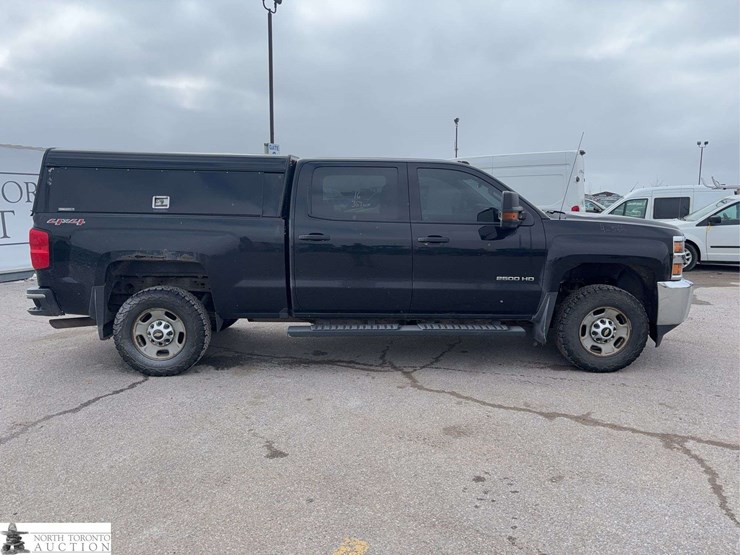 2016-chevrolet-silverado-2500hd-image-3