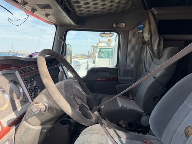 2007-caterpillar-c15-image-9