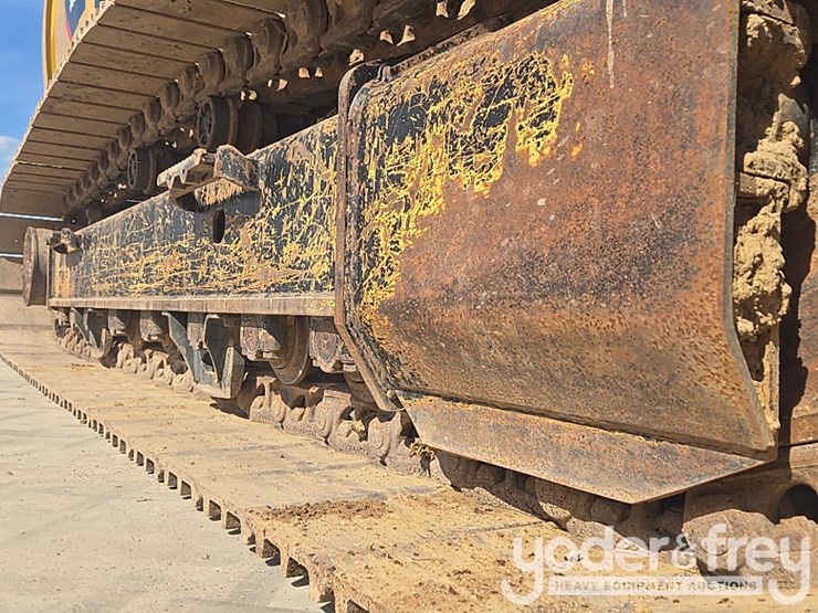 2019-caterpillar-336-image-21