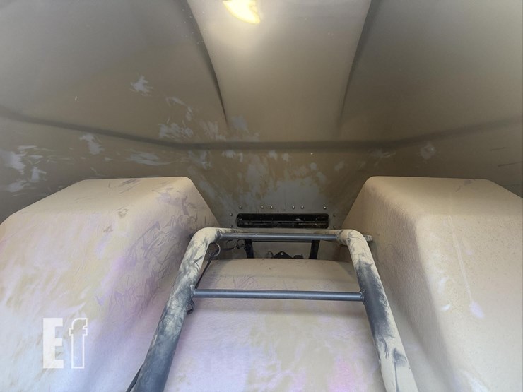 2011-case-ih-3430-image-20