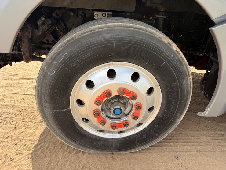 2020-kenworth-t880-image-16