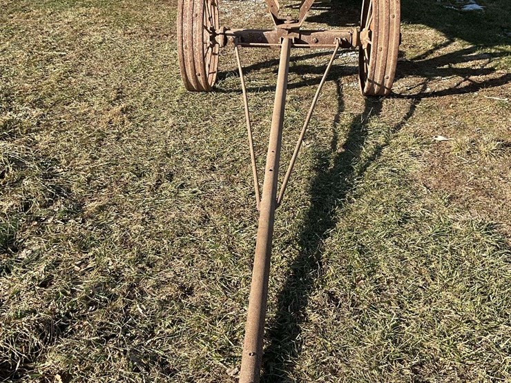 john-deere-threshing-machine-with-hart-feeder-image-23