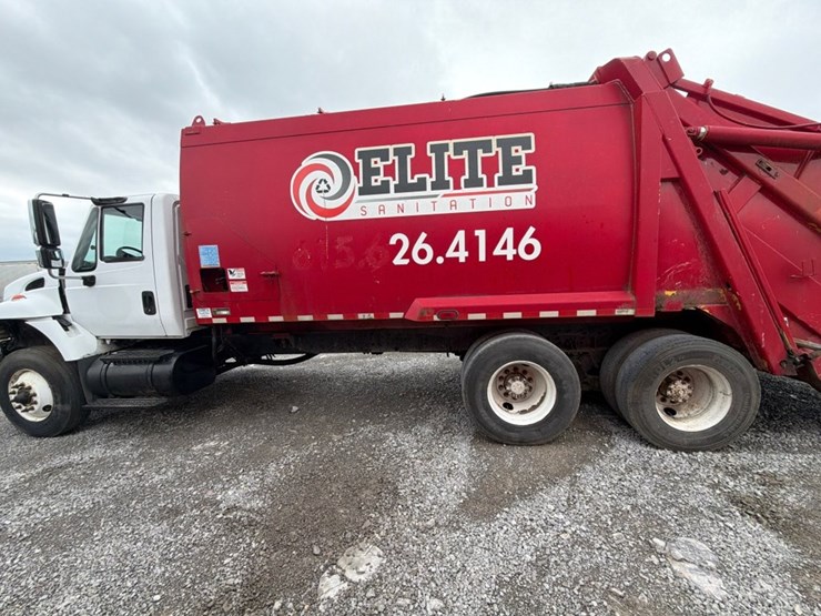 2004-international-7400-image-19