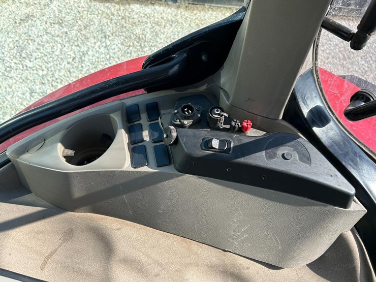 2022-case-ih-maxxum-115-image-26