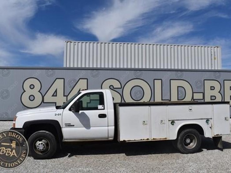 2007-chevrolet-3500-image-4