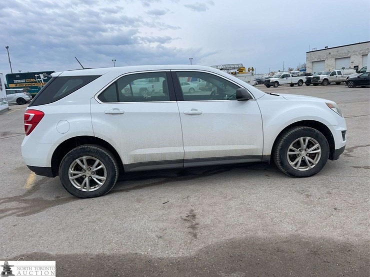 2017-chevrolet-equinox-image-4