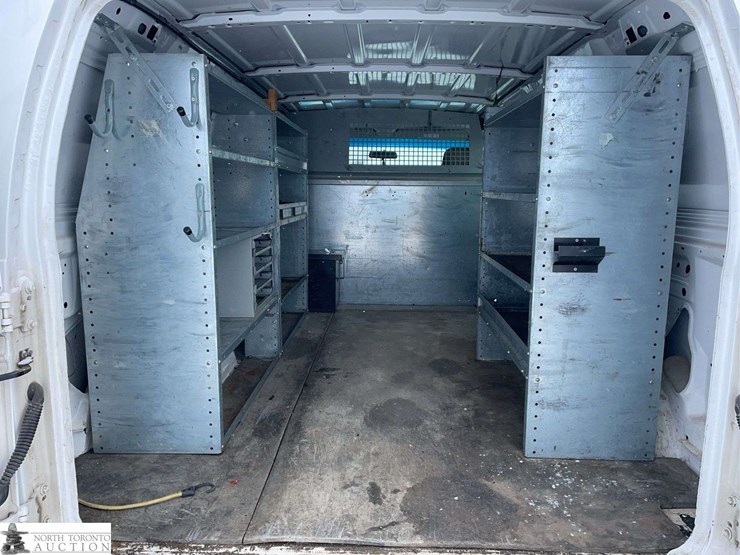 2009-ford-cargo-image-23