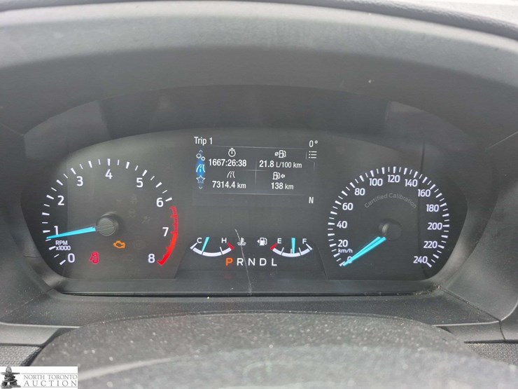 2020-ford-explorer-image-12