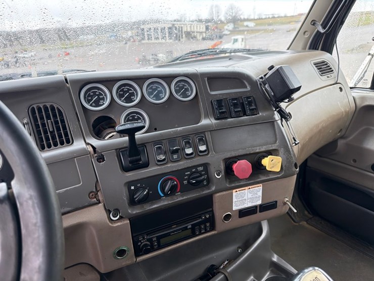 2007-sterling-at9500-image-9