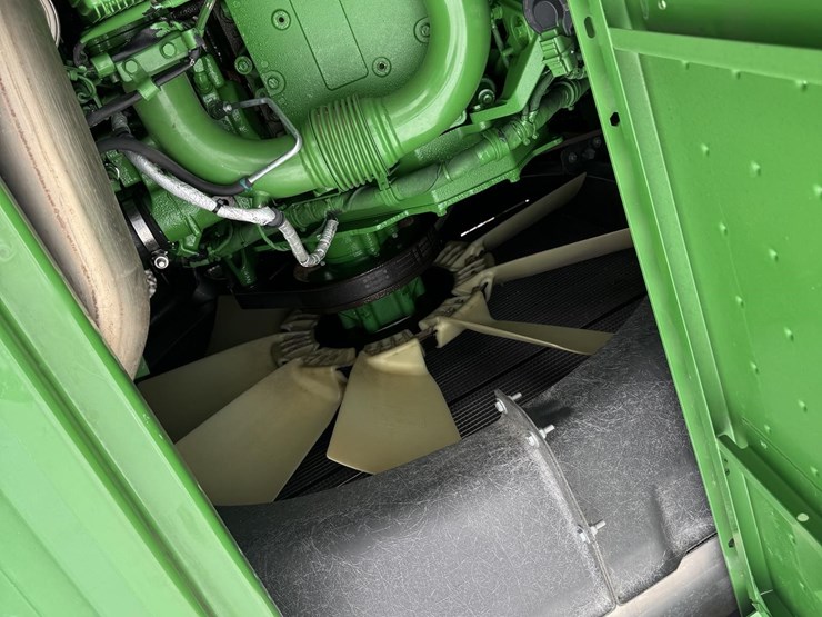 2020-john-deere-s780-image-39