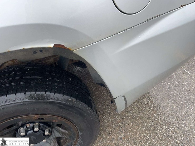 2017-chevrolet-tahoe-image-32