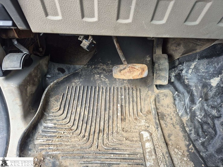 2008-ford-f550-image-18