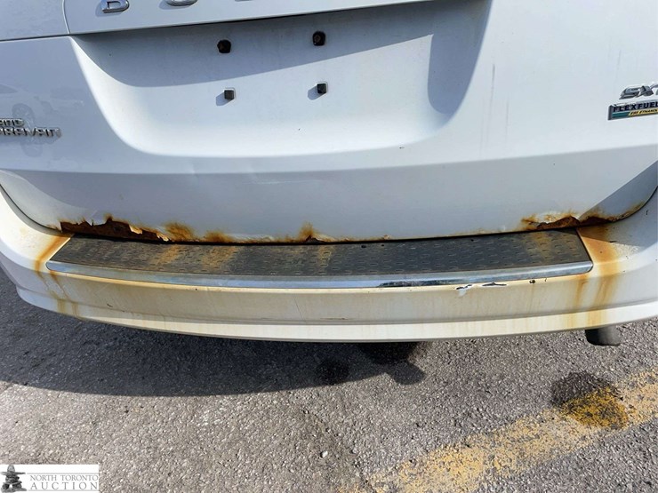 2014-dodge-grand-caravan-sxt-image-27