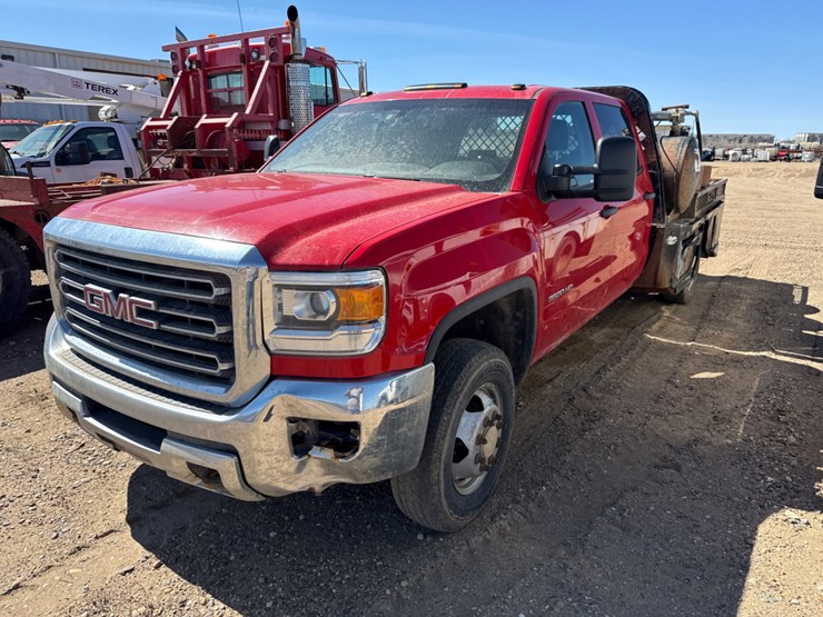 2015-gmc-sierra-3500hd-image-1