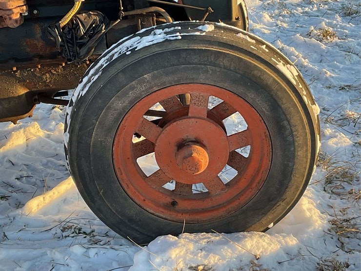 1935-fordson-image-15